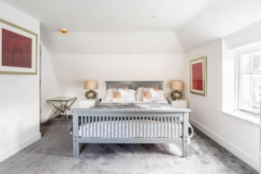 The Secret, Stylish & Spacious En Suite in Blandford Forum, Dorset